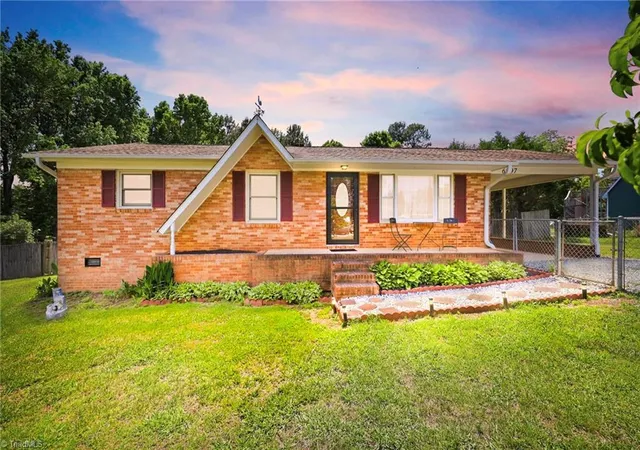 Homes for sale in Thomasville, NC | 6997 Arden Rd, Thomasville, NC 27360 | MLS# 1222534