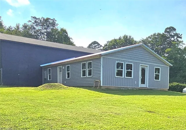 2nd image of 225 8th Ave, New London, NC 28127 | MLS# 1233914