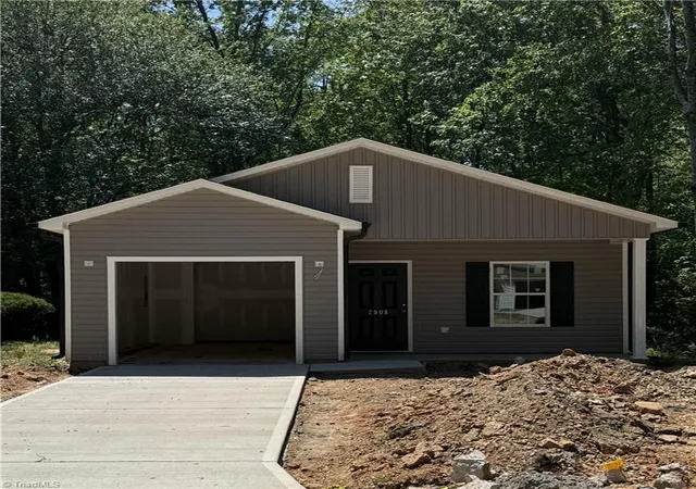 Photo 1 of Single family home for sale at 2908 Bainbridge Dr, Winston Salem, NC 27105 | MLS# 1217152 | Listing updated on 2026-08-18