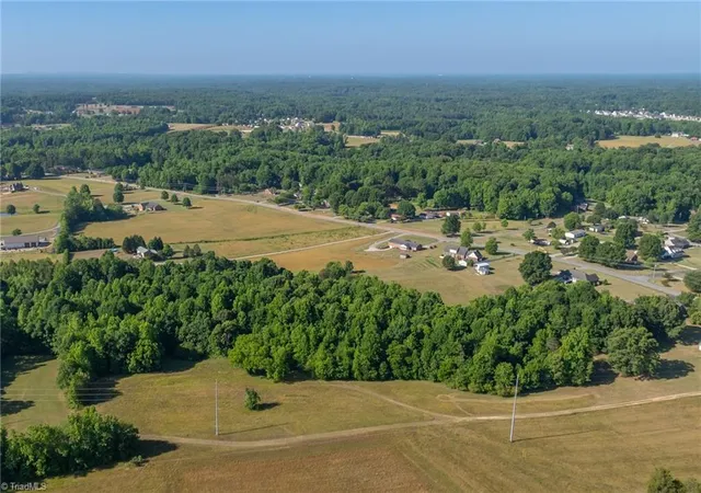 4th image of 292 Lighthouse Ln, Lexington, NC 27295 | MLS# 1220047