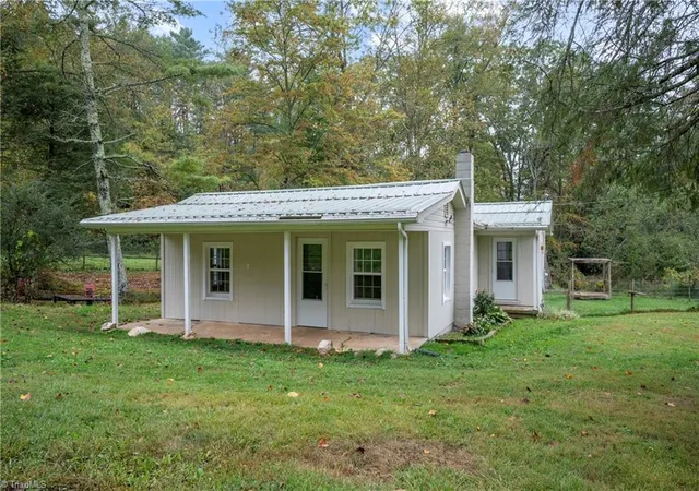 Homes for sale in Laurel Fork, VA | 487 Dry Twig Rd, Laurel Fork, VA 24352 | MLS# 1217587
