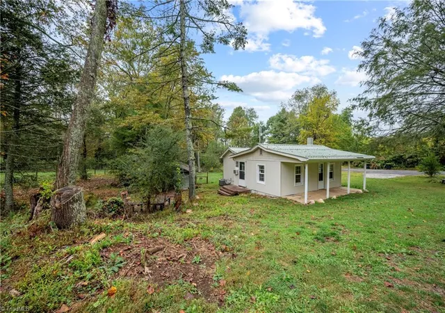 Homes for sale in Laurel Fork, VA | 487 Dry Twig Rd, Laurel Fork, VA 24352 | MLS# 1217587
