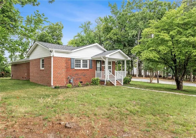 2nd image of 1300 Rotherwood Rd, Greensboro, NC 27406 | MLS# 1226001