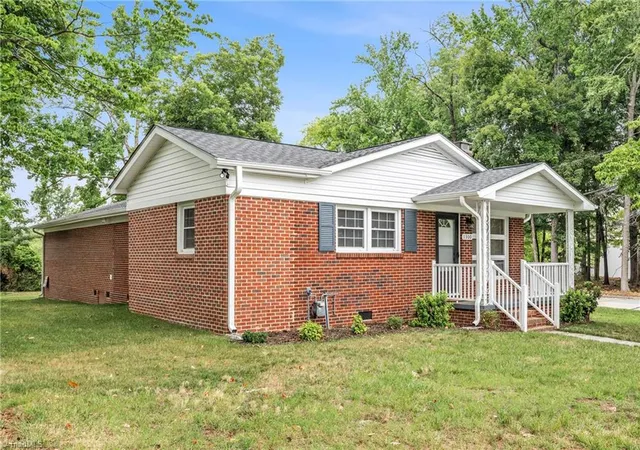 3rd image of 1300 Rotherwood Rd, Greensboro, NC 27406 | MLS# 1226001
