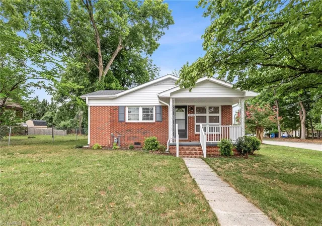4th image of 1300 Rotherwood Rd, Greensboro, NC 27406 | MLS# 1226001