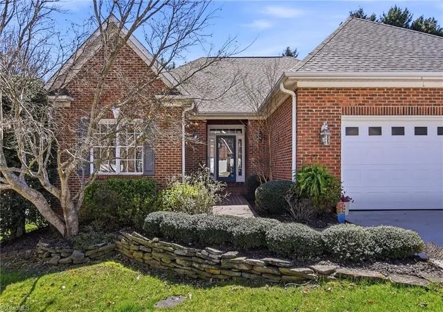 2nd image of 209 Brooks Landing Dr, Winston Salem, NC 27106 | MLS# 1211648