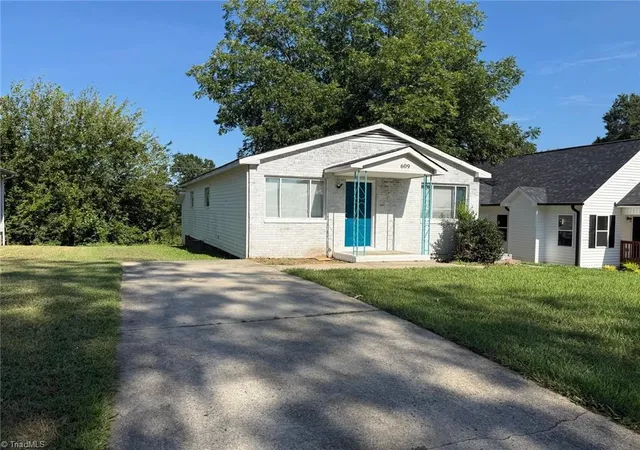 Photo 3 of Single family home for sale at 609 Cross St, High Point, NC 27260 | MLS# 1231793 | Listing updated on 2026-08-21