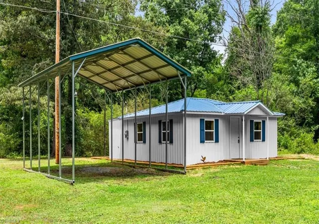 Homes for sale in Denton, NC | 3092 Denton Rd, Denton, NC 27239 | MLS# 1225224