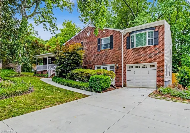 3rd image of 2832 Kensington Rd, Winston Salem, NC 27106 | MLS# 1223724