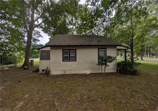 Photo 3 of Single family home for sale at 4323 Holly Spring Rd, Ramseur, NC 27316 | MLS# 1233144 | Listing updated on 2026-09-29