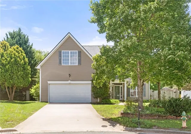 1st image of 122 Eagle Point Ct, Kernersville, NC 27284 | MLS# 1231646