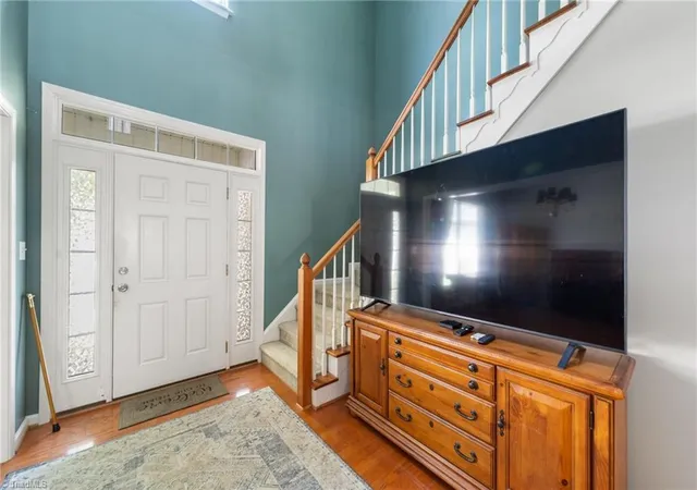 2nd image of 122 Eagle Point Ct, Kernersville, NC 27284 | MLS# 1231646
