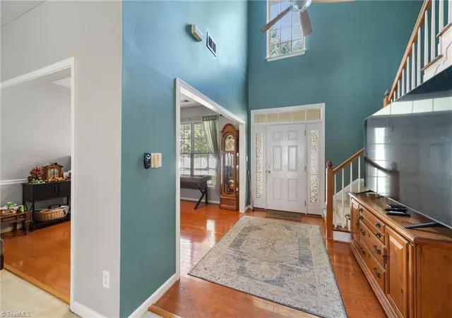 3rd image of 122 Eagle Point Ct, Kernersville, NC 27284 | MLS# 1231646