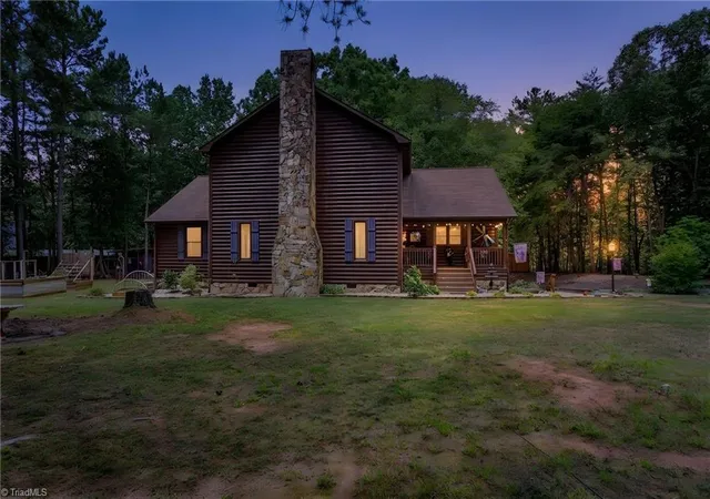 3rd image of 143 Mohegan Trl, Mocksville, NC 27028 | MLS# 1225721