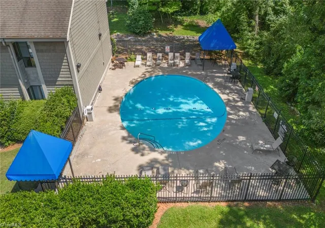 25th image of 1520 Benjamin Pkwy #D, Greensboro, NC 27408 | MLS# 1231663