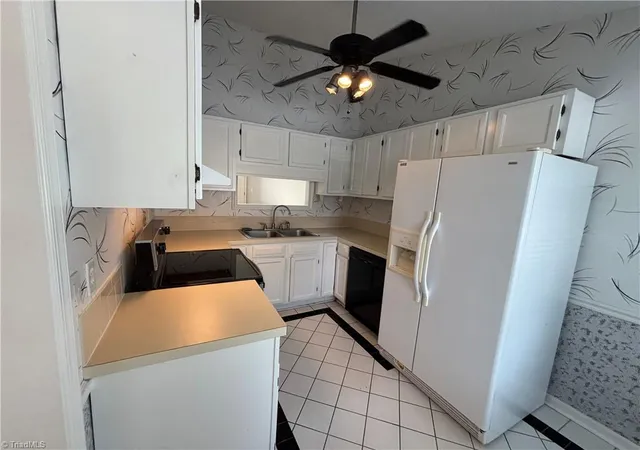 Photo 3 of Sale Pending at 1730 Beaucrest Ave, High Point, NC 27265 | MLS# 1231197 | Listing updated on 2026-09-18