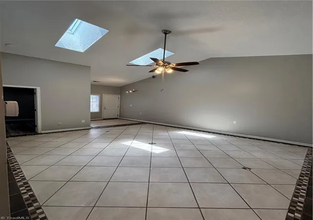 Photo 4 of Sale Pending at 1730 Beaucrest Ave, High Point, NC 27265 | MLS# 1231197 | Listing updated on 2026-09-18