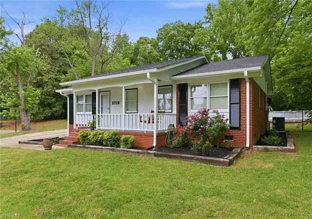 Photo 3 of Single family home for sale at 5710 Friendswood Dr, Greensboro, NC 27409 | MLS# 1217144 | Listing updated on 2026-09-14
