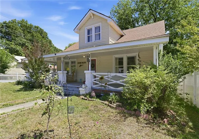 3rd image of 901 Montgomery St, Reidsville, NC 27320 | MLS# 1226994