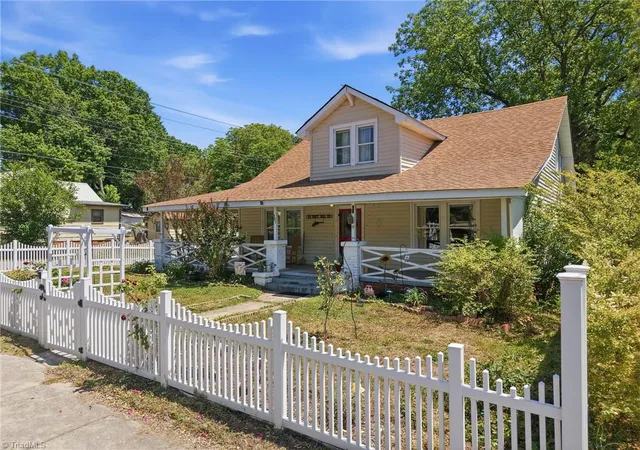 5th image of 901 Montgomery St, Reidsville, NC 27320 | MLS# 1226994