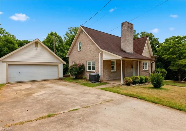 Homes for sale in North Wilkesboro, NC | 913 I St, North Wilkesboro, NC 28659 | MLS# 1226666
