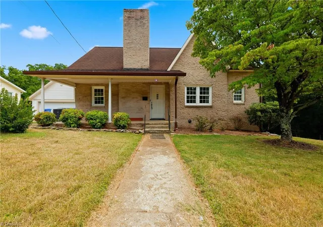 Homes for sale in North Wilkesboro, NC | 913 I St, North Wilkesboro, NC 28659 | MLS# 1226666