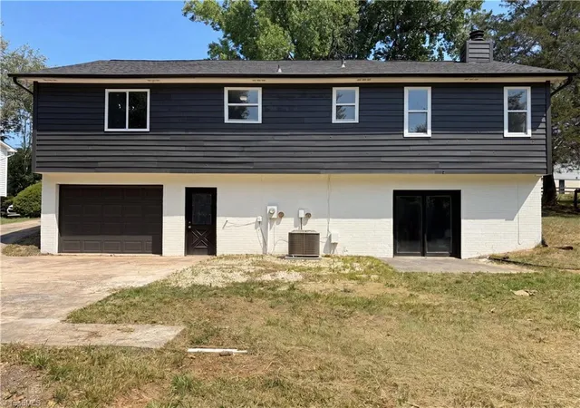 Photo 4 of Single family home for sale at 3510 Cedartree Ter, Winston Salem, NC 27127 | MLS# 1223927 | Listing updated on 2026-10-30