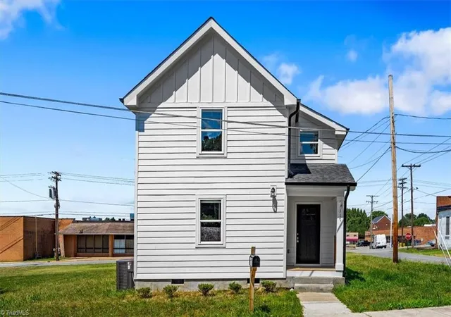 Photo 1 of Single family home for sale at 117 Piedmont St, Reidsville, NC 27320 | MLS# 1227548 | Listing updated on 2026-08-14