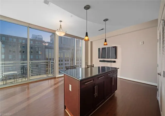 3rd image of 201 N Elm St #1404, Greensboro, NC 27401 | MLS# 1201772