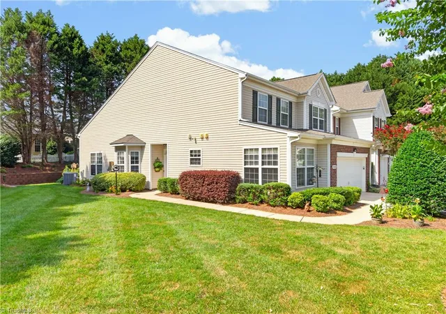 Photo 3 of Single family home for sale at 232 Channel Cove Ct, Jamestown, NC 27282 | MLS# 1232948 | Listing updated on 2026-09-08