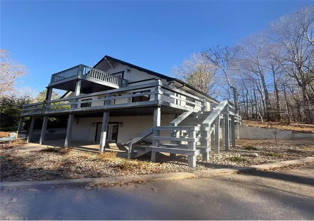 Photo 1 of Single family home for sale at 231 W Shore Dr, Wilkesboro, NC 28697 | MLS# 1202776 | Listing updated on 2026-06-04