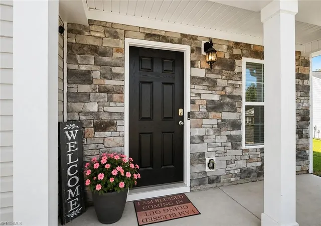 Photo 3 of Single family home for sale at 154 Stone River Wy, Mayodan, NC 27027 | MLS# 1233428 | Listing updated on 2026-10-04