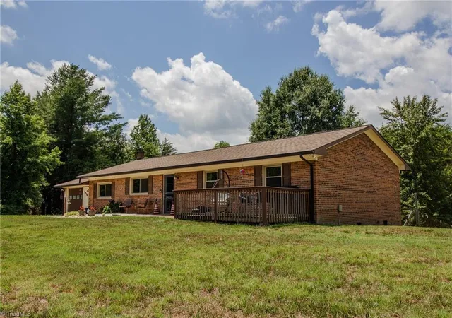 2nd image of 5736 Davis Rd, Walkertown, NC 27051 | MLS# 1227227