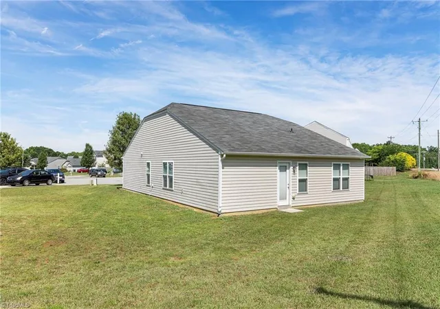 28th image of 216 Florida Dr, Thomasville, NC 27360 | MLS# 1225914