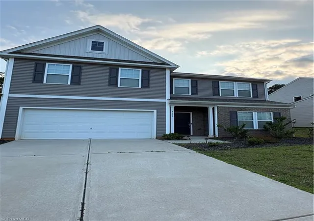 Homes for sale in Pfafftown, NC | 4622 Wesmar Ct, Pfafftown, NC 27040 | MLS# 1226124