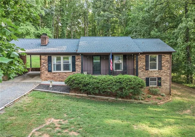 Photo 1 of Single family home for sale at 206 Laura Rd, Madison, NC 27025 | MLS# 1231324 | Listing updated on 2026-08-19