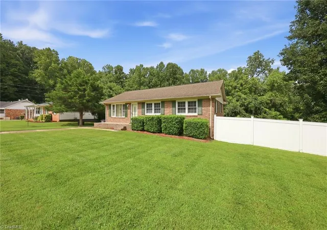 2nd image of 239 Rutledge Dr, Winston Salem, NC 27103 | MLS# 1231453