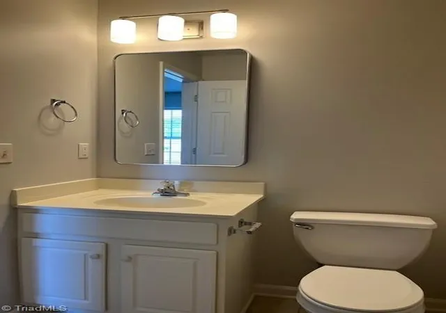5th image of 3700 Cotswold Ter #3B, Greensboro, NC 27410 | MLS# 1218828