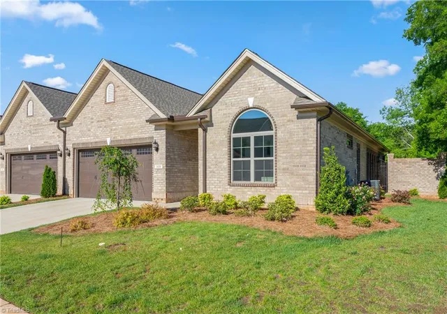 3rd image of 1053 Beechcraft Dr, Mebane, NC 27302 | MLS# 1174560