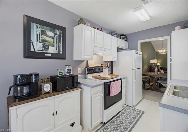 Homes for sale in Thomasville, NC | 204 Carrington Ln, Thomasville, NC 27360 | MLS# 1224299