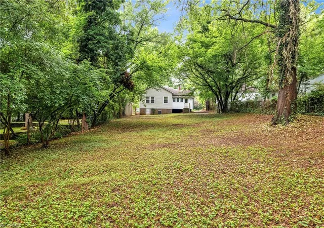 36th image of 1915 W Academy St, Winston Salem, NC 27103 | MLS# 1222143