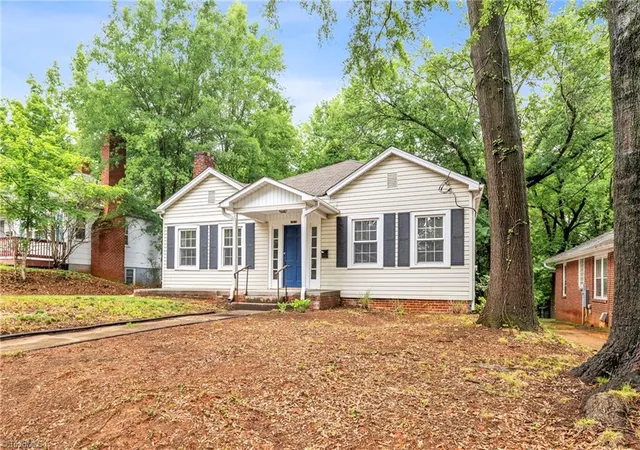 3rd image of 1915 W Academy St, Winston Salem, NC 27103 | MLS# 1222143