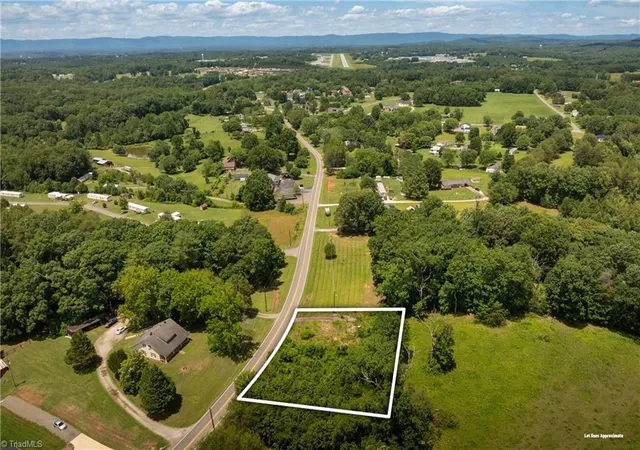 Homes for sale in Pilot Mountain, NC | 309 Ararat Longhill Rd, Pilot Mountain, NC 27041 | MLS# 1224881