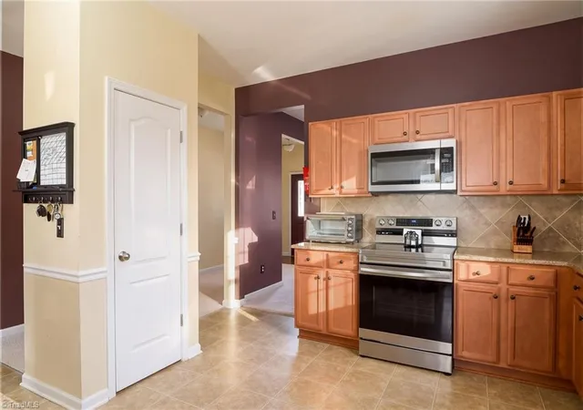 Photo 3 of Sale Pending at 104 Edgewood Ct, Archdale, NC 27263 | MLS# 1230923 | Listing updated on 2026-09-16