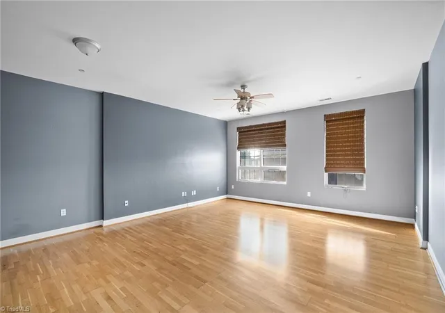 13th image of 360 Elm St #204, Greensboro, NC 27401 | MLS# 1196979