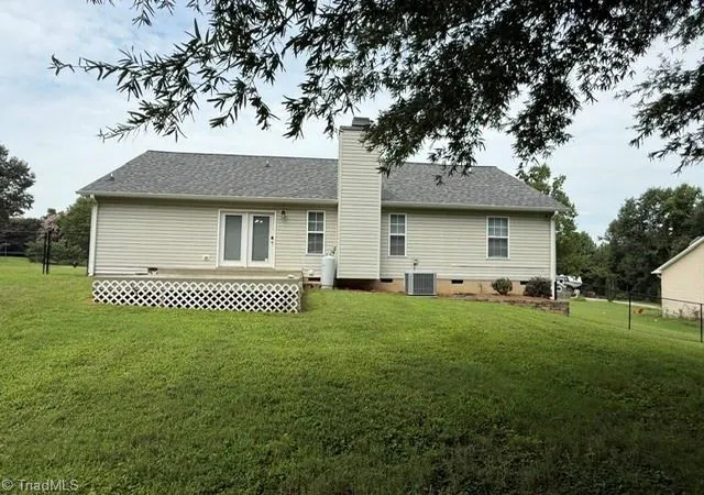 2nd image of 194 Briarcreek Dr, Winston Salem, NC 27107 | MLS# 1233062