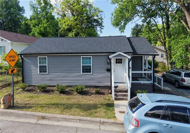 Photo 1 of Single family home for sale at 1511 Davis Ave, High Point, NC 27260 | MLS# 1218449 | Listing updated on 2026-06-01