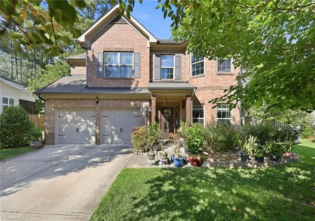 3rd image of 1105 Longleaf Pine Pl, Mebane, NC 27302 | MLS# 1228090
