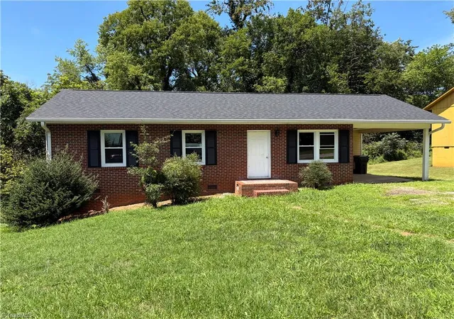 Photo 1 of Single family home for sale at 308 K St, North Wilkesboro, NC 28659 | MLS# 1229830 | Listing updated on 2026-08-27