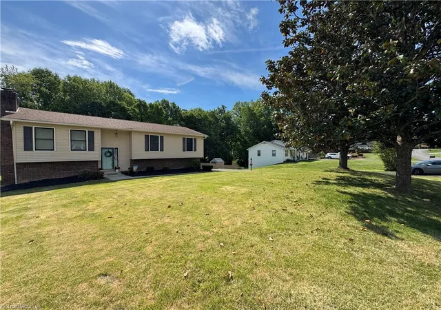 2nd image of 146 Wagoner Dr, Mount Airy, NC 27030 | MLS# 1218534